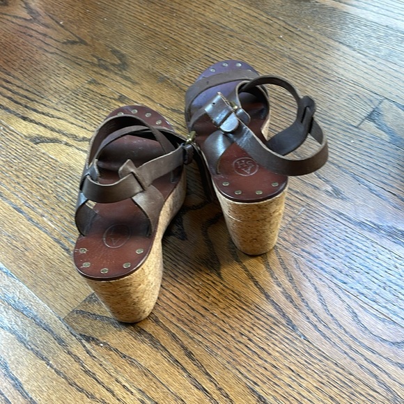 Beautiful platform dark brown shoes , straps side 7 - Picture 5 of 7